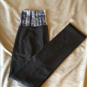 Lululemon Skinny Groove Pant Size 6